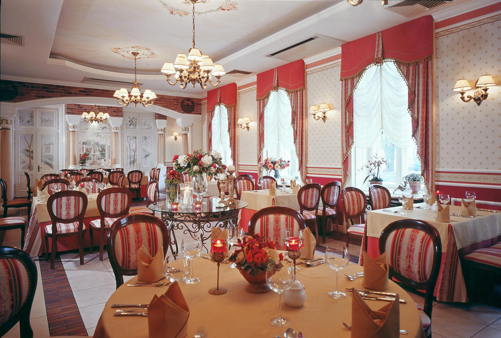 Hotel Aleksander Włocławek Екстериор снимка
