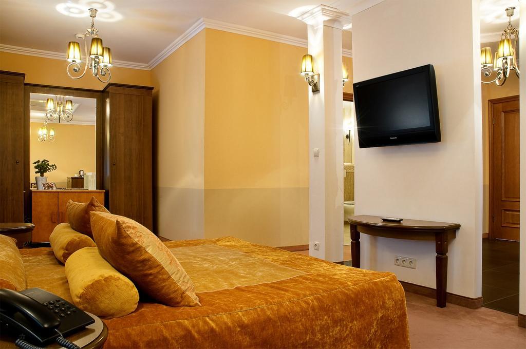 Hotel Aleksander Włocławek Екстериор снимка
